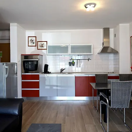 Daire Charmantes Nur 300 Meter Zum Mit Wifi, Klima, Privatparkplatz *