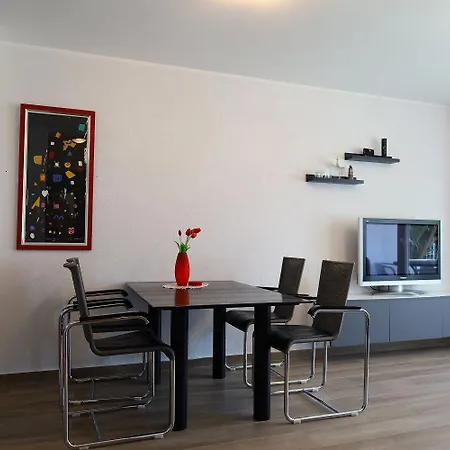 Daire Charmantes Nur 300 Meter Zum Mit Wifi, Klima, Privatparkplatz