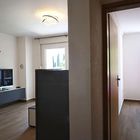 Charmantes Nur 300 Meter Zum Mit Wifi, Klima, Privatparkplatz * Umag